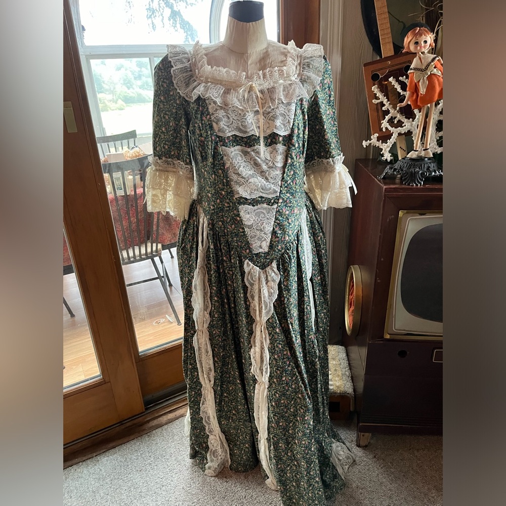 Vintage Recollections prairie style cosplay dress